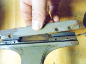 Disassembly of bowl holder slide